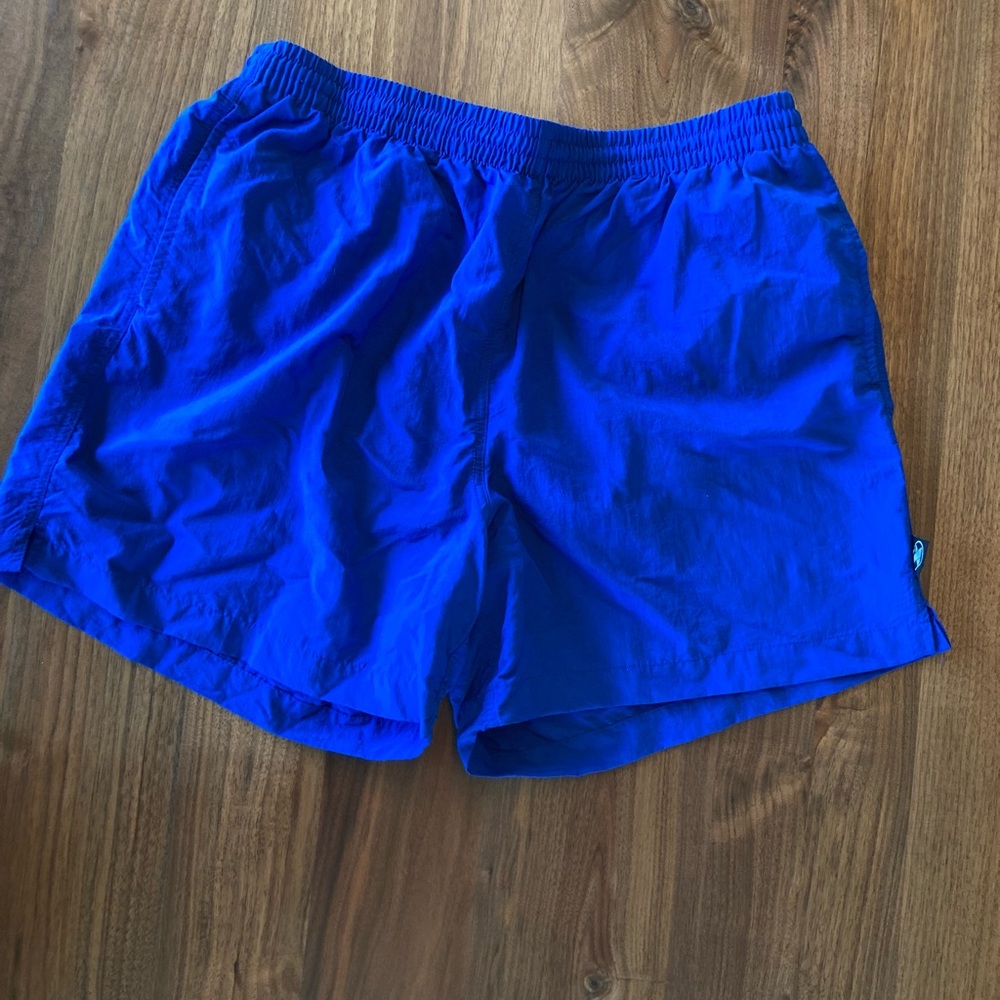 Men’s swim trunks